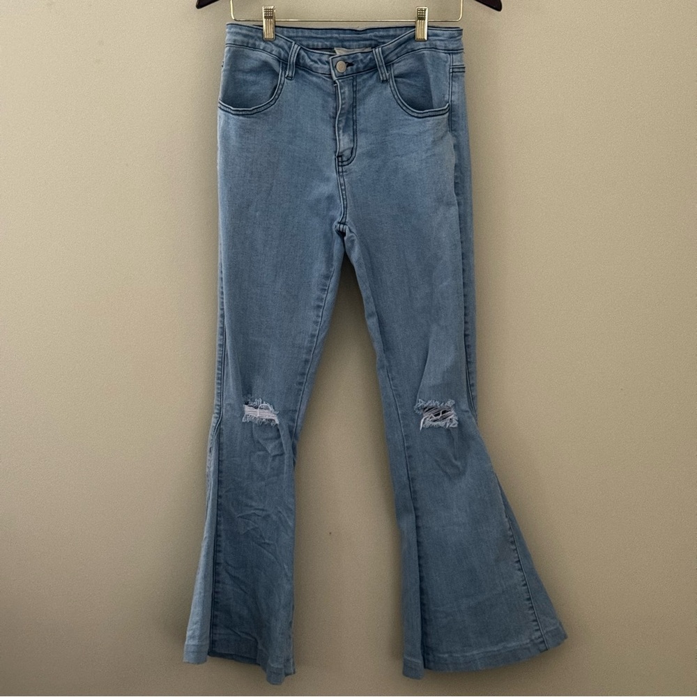 Saints & Hearts Women’s Flare Leg Distressed Knee Cotton Blend Jeans Size Medium